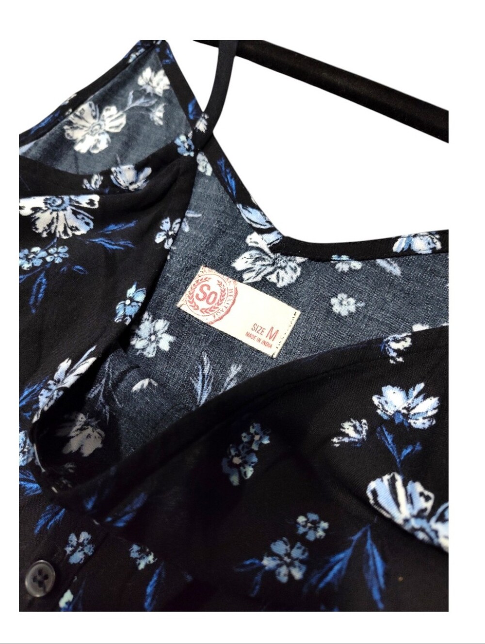 🆕️ SO Spaghetti Strap Romper Black- Blue & White Floral Size Medium - Picture 5 of 8